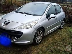 Grigio Usata 2008 Peugeot 207 Due volumi | 2700 € (Buon prezzo)