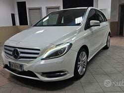 Bianco Usata 2014 Mercedes B180 Premium Monovolume | 7999 € (Buon prezzo)