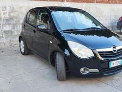 Nero Usata 2009 Opel Agila Enjoy Tre volumi | 4800 € (Buon prezzo)