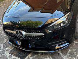 Nero Usata 2021 Mercedes B200 Premium Monovolume | 27.900 € (Cara)