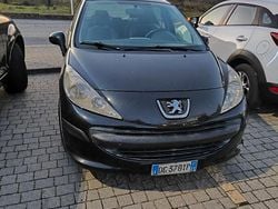 Nero Usata 2007 Peugeot 207 Tre volumi | 4000 € (Molto cara)