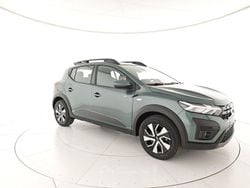 Verde Nuova 2026 Dacia Sandero Expression Tre volumi | 17.800 € (Buon prezzo)