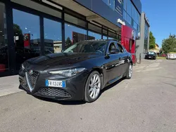 Nero Usata 2018 Alfa Romeo Giulia Executive Tre volumi | 20.900 € (Ottimo prezzo)