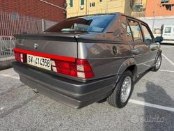 Grigio Usata 1992 Alfa Romeo 75 Tre volumi | 13.500 €