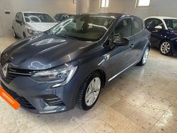 Gray Usata 2021 Renault Clio V Tre volumi | 13.500 € (Buon prezzo)