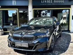 Nero Usata 2024 BMW 520 M Sport Station wagon | 59.500 € (Super prezzo)
