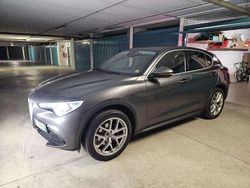 Grigio Usata 2019 Alfa Romeo Stelvio Tech Edition SUV | 27.500 € (Cara)