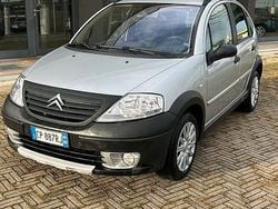Grigio Usata 2004 Citroën C3 XTR Tre volumi | 4000 € (Buon prezzo)