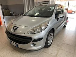 Argento Usata 2007 Peugeot 207 Tre volumi | 3500 € (Buon prezzo)