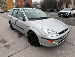 Grigio Usata 2000 Ford Focus Station wagon | 2000 € (Cara)