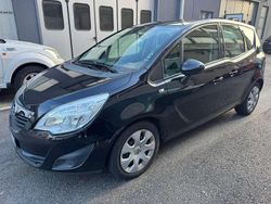 Nero Usata 2010 Opel Meriva Monovolume | 3990 € (Buon prezzo)