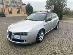 Grigio Usata 2008 Alfa Romeo 159 Distinctive Station wagon | 2900 € (Cara)