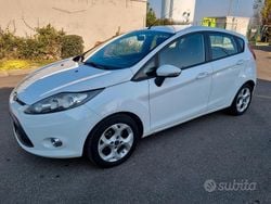 Bianco Usata 2011 Ford Fiesta Titanium Tre volumi | 6450 € (Cara)