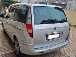Usata 2011 Lancia Phedra Monovolume | 3900 € (Buon prezzo)