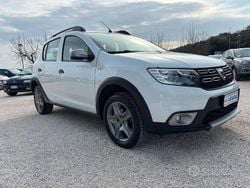 Bianco Usata 2020 Dacia Sandero Stepway Due volumi | 8990 € (Buon prezzo)