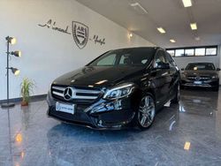 Nero met Usata 2017 Mercedes B180 Premium Monovolume | 14.900 € (Molto cara)