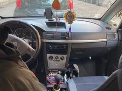 Grigio Usata 2005 Opel Meriva Monovolume | 2300 € (Buon prezzo)