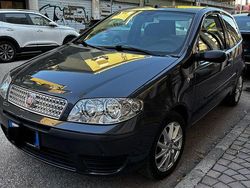 Usata 2009 Fiat Punto Tre volumi | 4500 €