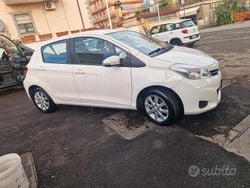 Bianco Usata 2012 Toyota Aygo Connect Style Due volumi | 6990 € (Cara)