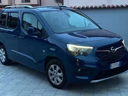 Blu/azzurro Usata 2020 Opel Combo Life Monovolume | 16.000 € (Cara)