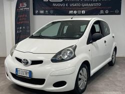 Bianco Usata 2011 Toyota Aygo Due volumi | 4490 € (Buon prezzo)