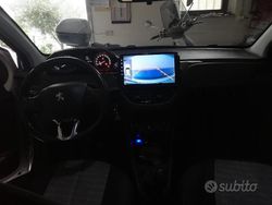 Bianco Usata 2017 Peugeot 208 Due volumi | 7000 € (Ottimo prezzo)