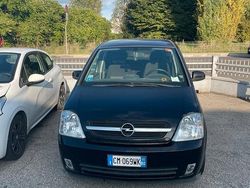 Nero Usata 2004 Opel Meriva Monovolume | 700 €