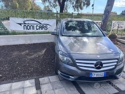 Grigio Usata 2014 Mercedes B180 Executive Monovolume | 7990 € (Ottimo prezzo)