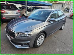 Grigio Usata 2022 Skoda Fabia Ambition Tre volumi | 12.499 € (Buon prezzo)