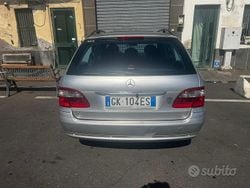 Grigio Usata 2004 Mercedes E320 Station wagon | 1800 € (Buon prezzo)