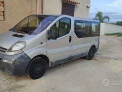Grigio Usata 2006 Opel Vivaro Monovolume | 9400 €