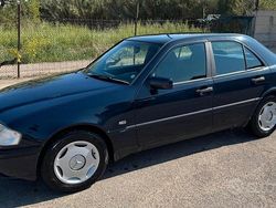 Blu Usata 1996 Mercedes C250 Tre volumi | 2500 €