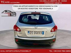 Argento Usata 2008 Nissan Qashqai SUV | 4990 €
