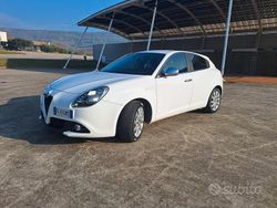 Bianco Usata 2016 Alfa Romeo Giulietta Super Tre volumi | 6990 € (Ottimo prezzo)