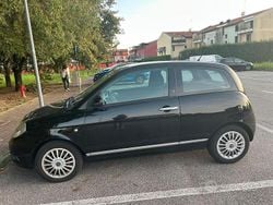 Usata 2010 Lancia Ypsilon Due volumi | 2500 € (Buon prezzo)