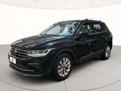 Deep black perlato Usata 2023 VW Tiguan Life SUV | 25.850 € (Ottimo prezzo)