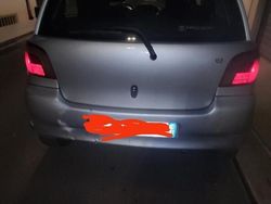 Grigio Usata 2003 Toyota Yaris Due volumi | 2000 € (Buon prezzo)