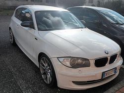 Bianco Usata 2008 BMW 120 Due volumi | 2500 € (Super prezzo)
