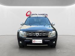 Nero Usata 2015 Dacia Duster Lauréate SUV | 7990 € (Buon prezzo)