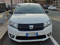 Bianco Usata 2015 Dacia Sandero Lauréate Due volumi | 5500 € (Buon prezzo)