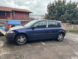 Blu Usata 2005 Renault Mégane II Tre volumi | 1500 € (Buon prezzo)