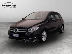 Nero Usata 2017 Mercedes 180 Executive Tre volumi | 12.900 € (Buon prezzo)