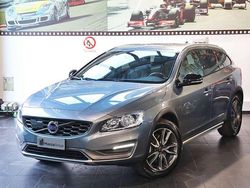 Grigio Usata 2016 Volvo V60 CC Momentum Station wagon | 11.750 €
