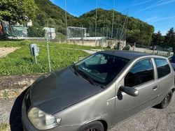 Verde Usata 2005 Fiat Punto Due volumi | 1000 € (Ottimo prezzo)