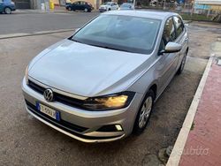 Grigio Usata 2019 VW Polo Tre volumi | 15.000 € (Buon prezzo)