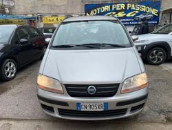Argento Usata 2004 Fiat Idea Dynamic Monovolume | 2500 € (Buon prezzo)