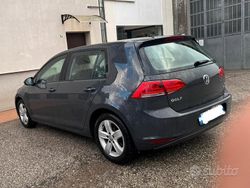 Grigio Usata 2016 VW Golf VII Tre volumi | 9500 € (Ottimo prezzo)