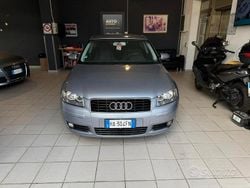 Grigio Usata 2003 Audi A3 Ambition Tre volumi | 4800 € (Buon prezzo)