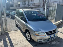 Grigio(met.) Usata 2005 Fiat Multipla Active Monovolume | 2500 € (Buon prezzo)