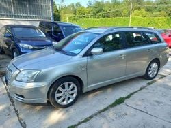 Grigio Usata 2005 Toyota Avensis Plus Station wagon | 1400 € (Buon prezzo)